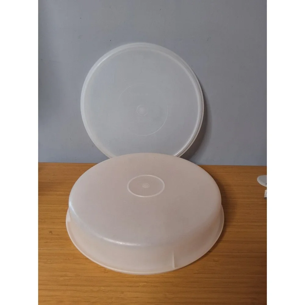 Vintage Pair Of Tupperware, Cake & Pie/Cookie Carrier. Lot Of 2!